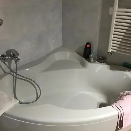 Casa A Rovera Ubytování v soukromí Malnate